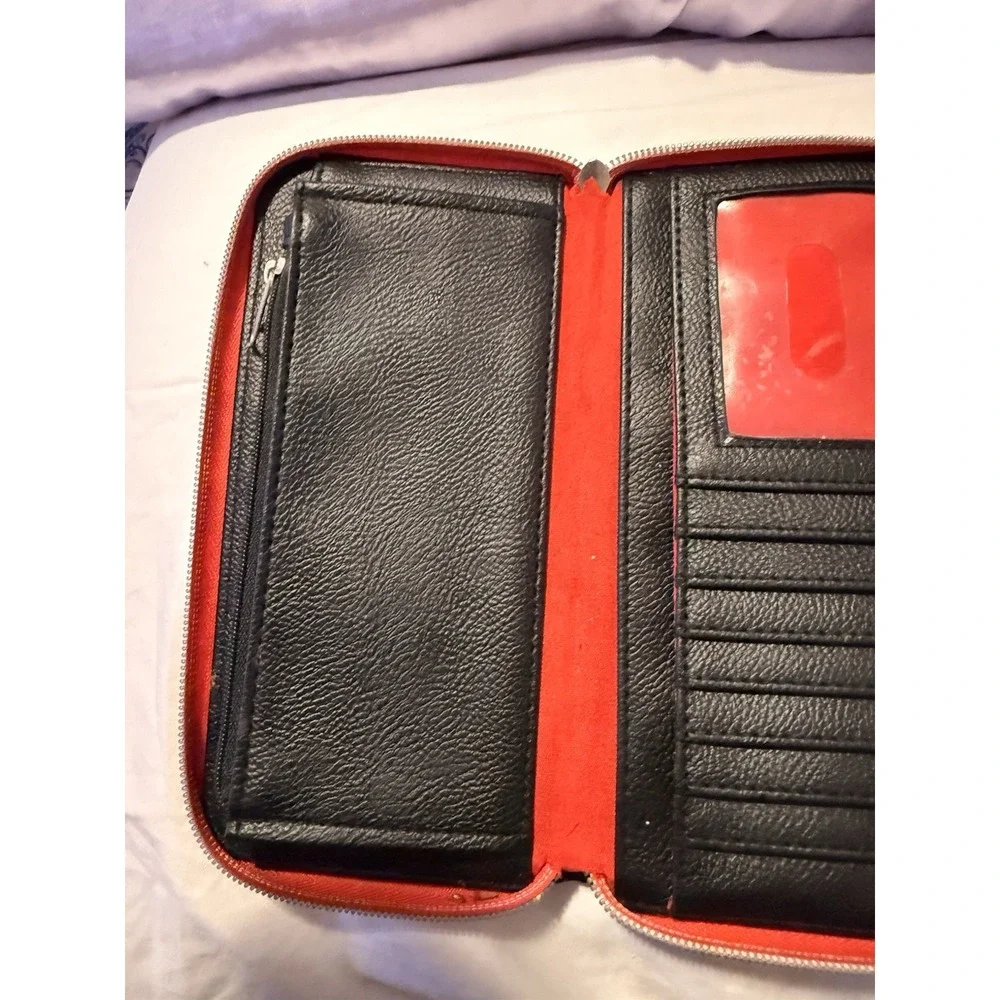 Pokémon Lounge fly Zip Up Wallet Red And Black